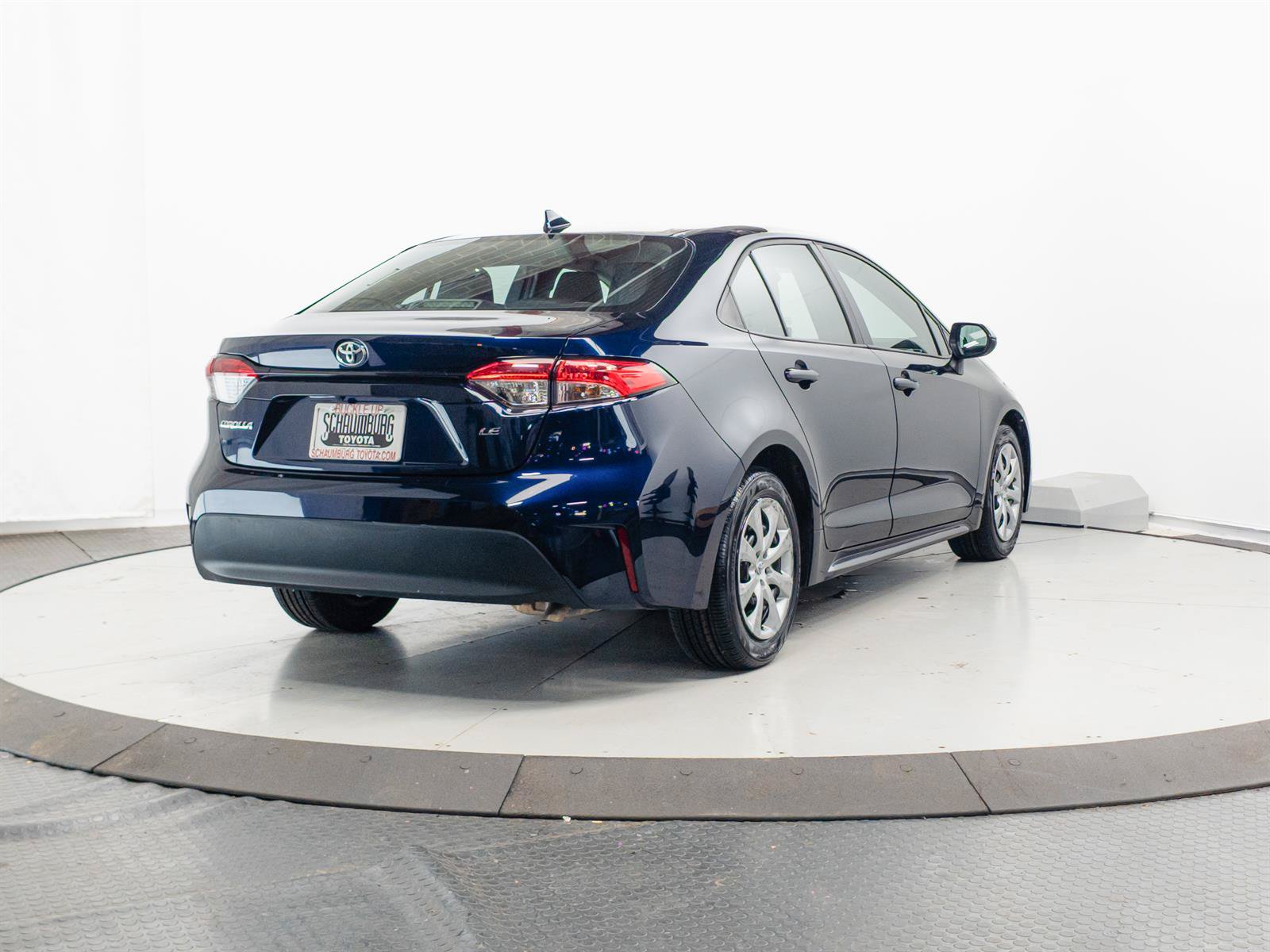Used 2023 Toyota Corolla LE FWD image 11