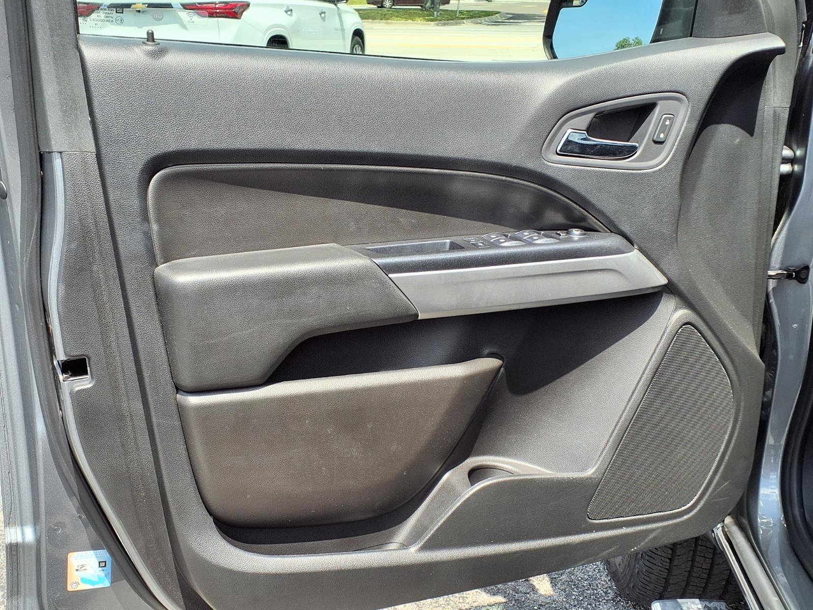 Used 2020 Chevrolet Colorado LT w/ Safety Package RWD image 13