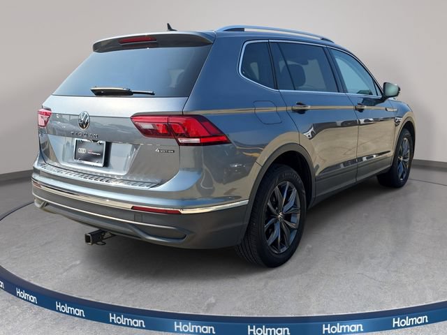 Used 2022 Volkswagen Tiguan SE w/ Panoramic Sunroof Package AWD/4WD image 6