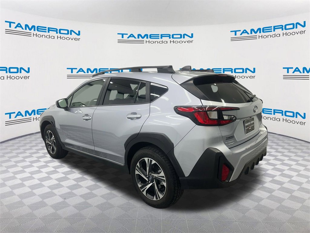 Used 2024 Subaru Crosstrek 2.0i Premium image 3