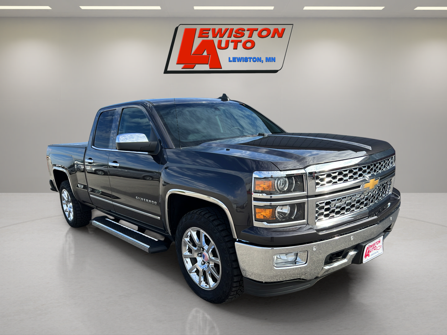 Used 2015 Chevrolet Silverado 1500 LTZ w/ LTZ Plus Package AWD/4WD image 14