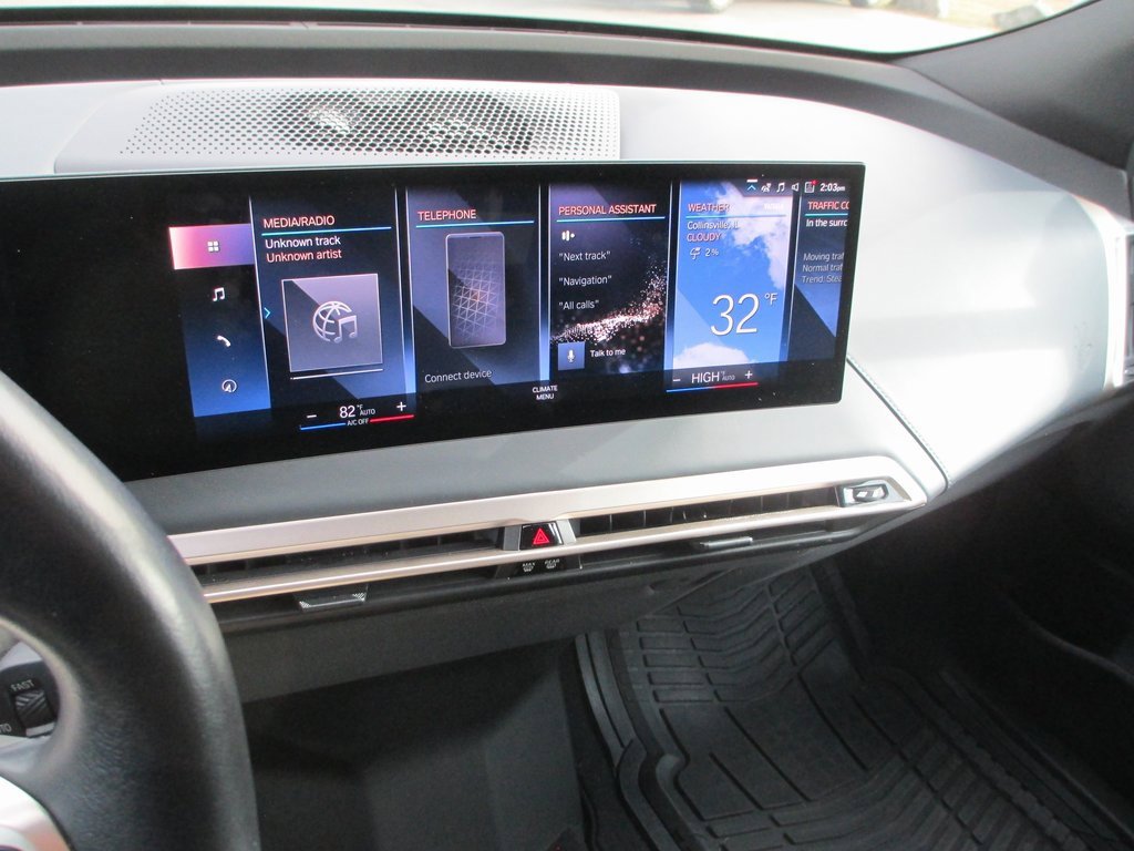 Used 2022 BMW iX xDrive50 w/ Premium Package image 25