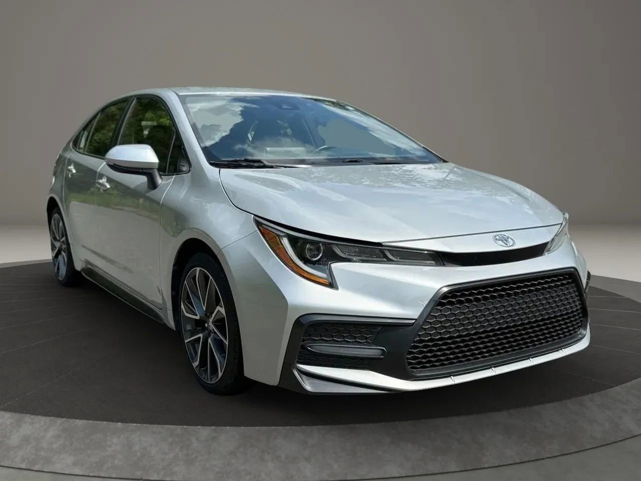 Used 2020 Toyota Corolla SE FWD image 3