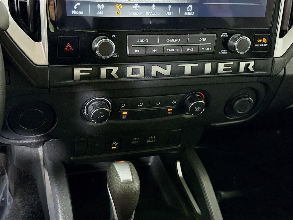Certified 2025 Nissan Frontier SV RWD image 8
