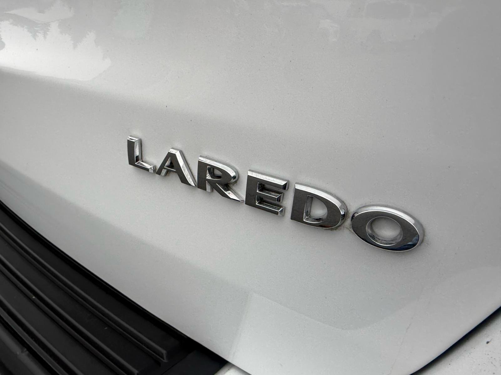 Used 2018 Jeep Grand Cherokee Laredo AWD/4WD image 9
