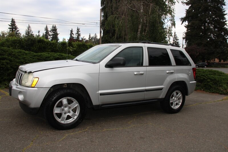 Used 2007 Jeep Grand Cherokee Laredo RWD image 1