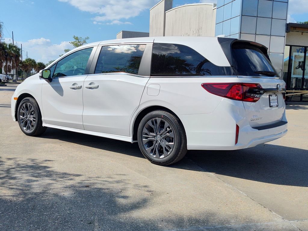 New 2026 Honda Odyssey Touring image 3