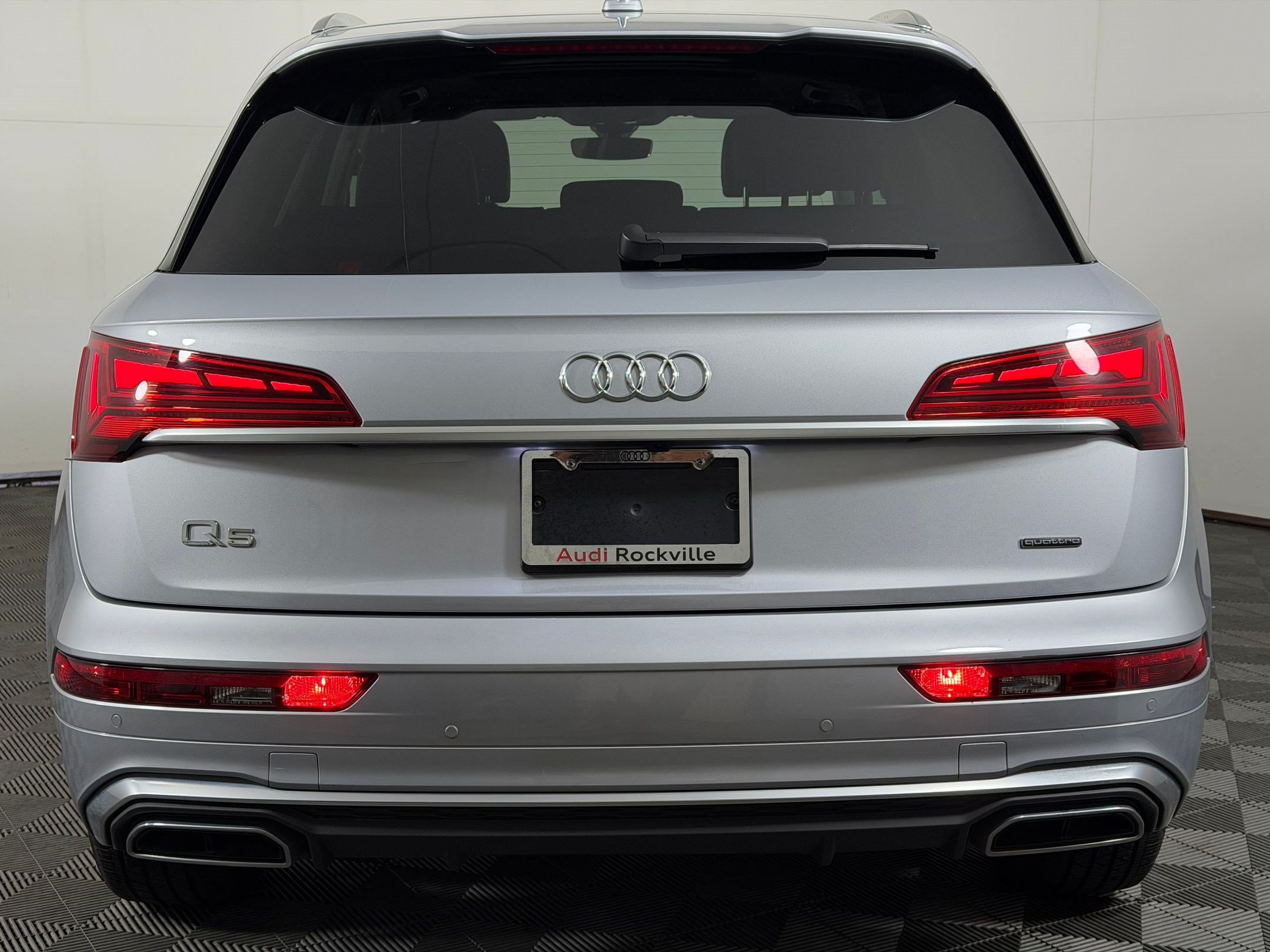 Certified 2023 Audi Q5 2.0T Premium w/ Convenience Package AWD/4WD image 10