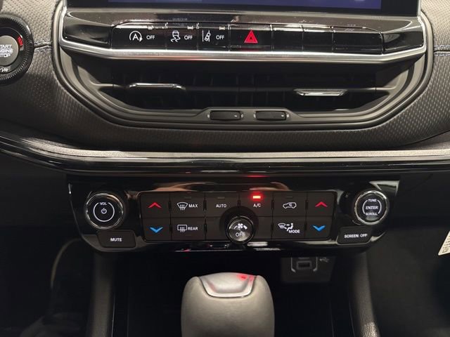 New 2025 Jeep Compass Latitude w/ Sun & Sound Group image 25