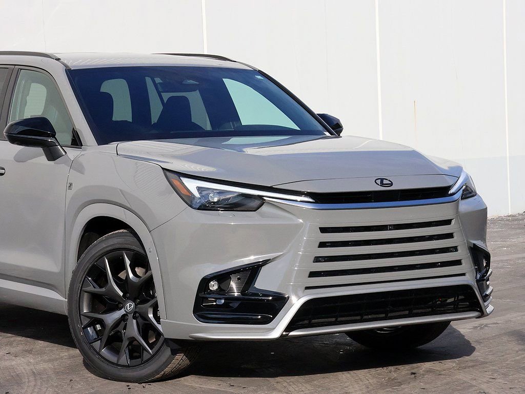 New 2026 Lexus TX 500h AWD w/ Technology Package image 2