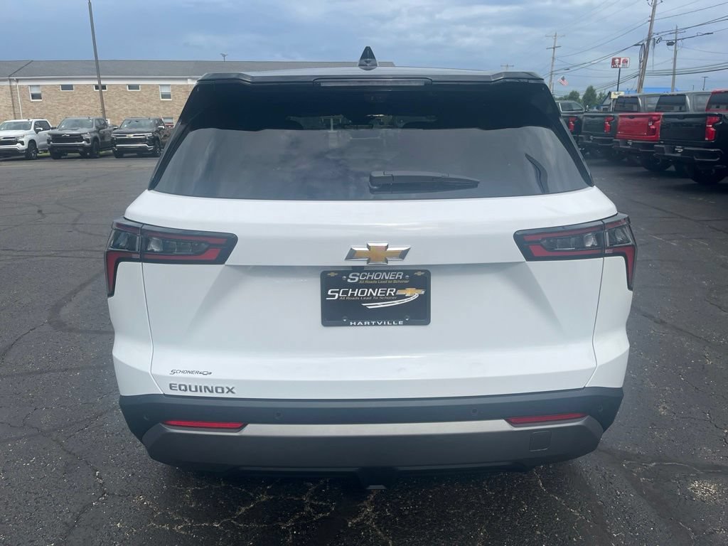 New 2026 Chevrolet Equinox LT w/ Convenience Package II FWD image 4