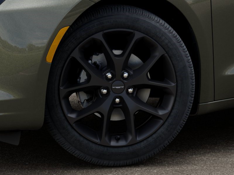 New 2027 Chrysler Pacifica Limited FWD image 9