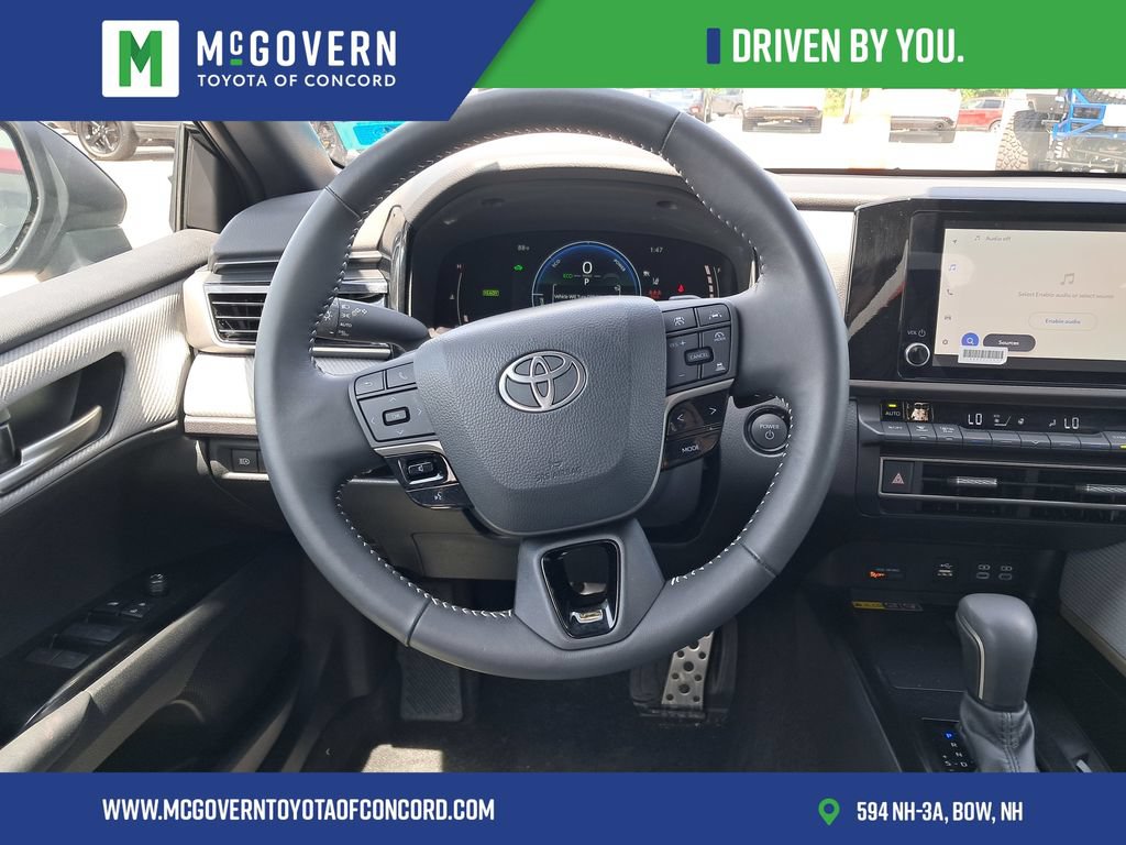 Used 2025 Toyota Camry SE w/ Convenience Package FWD image 22