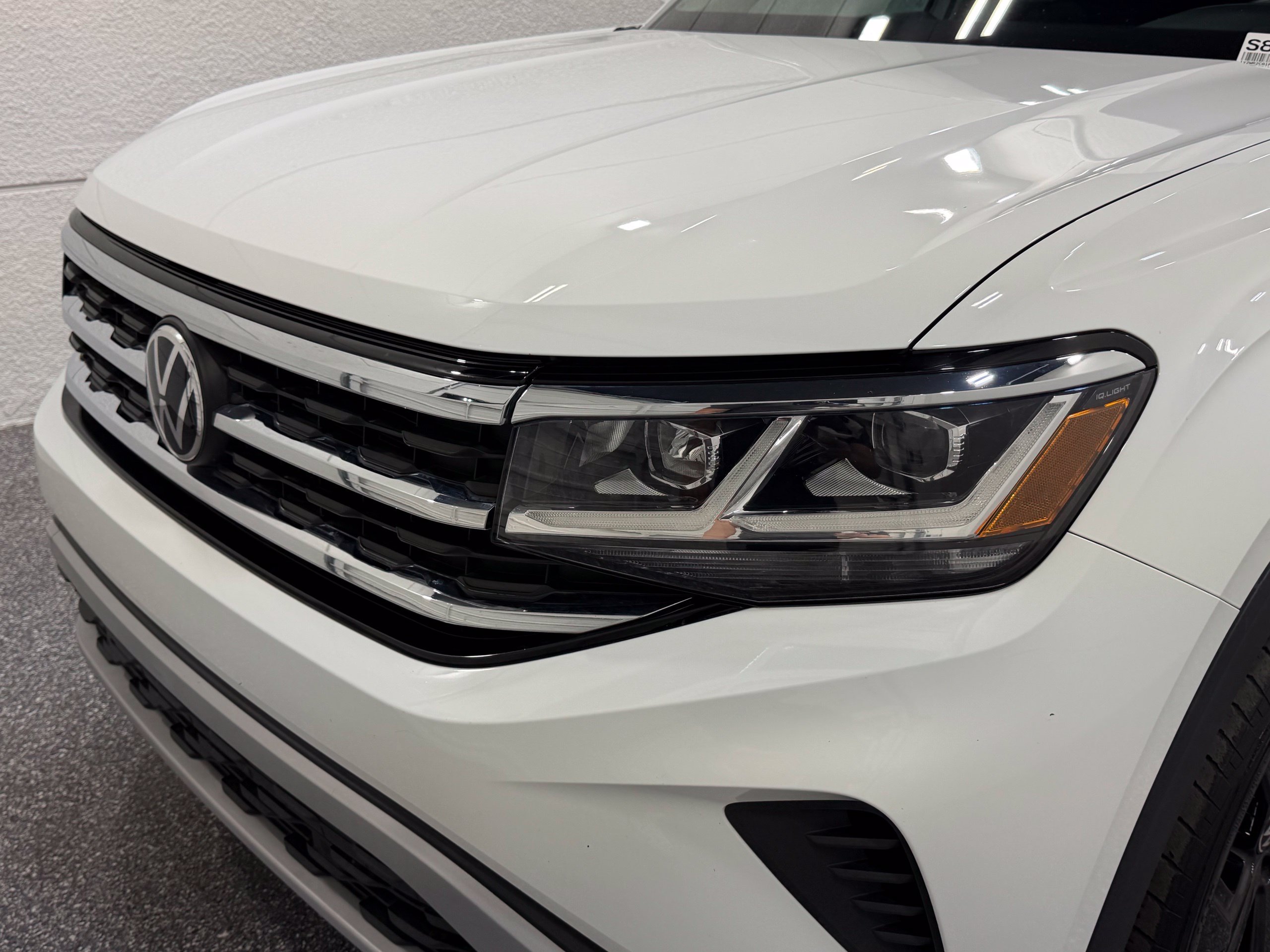 Certified 2023 Volkswagen Atlas SE w/ Black Wheel Package FWD image 16