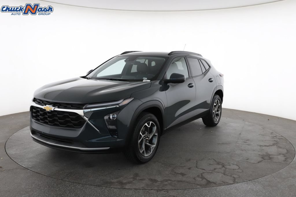 Used 2025 Chevrolet Trax LT FWD image 5