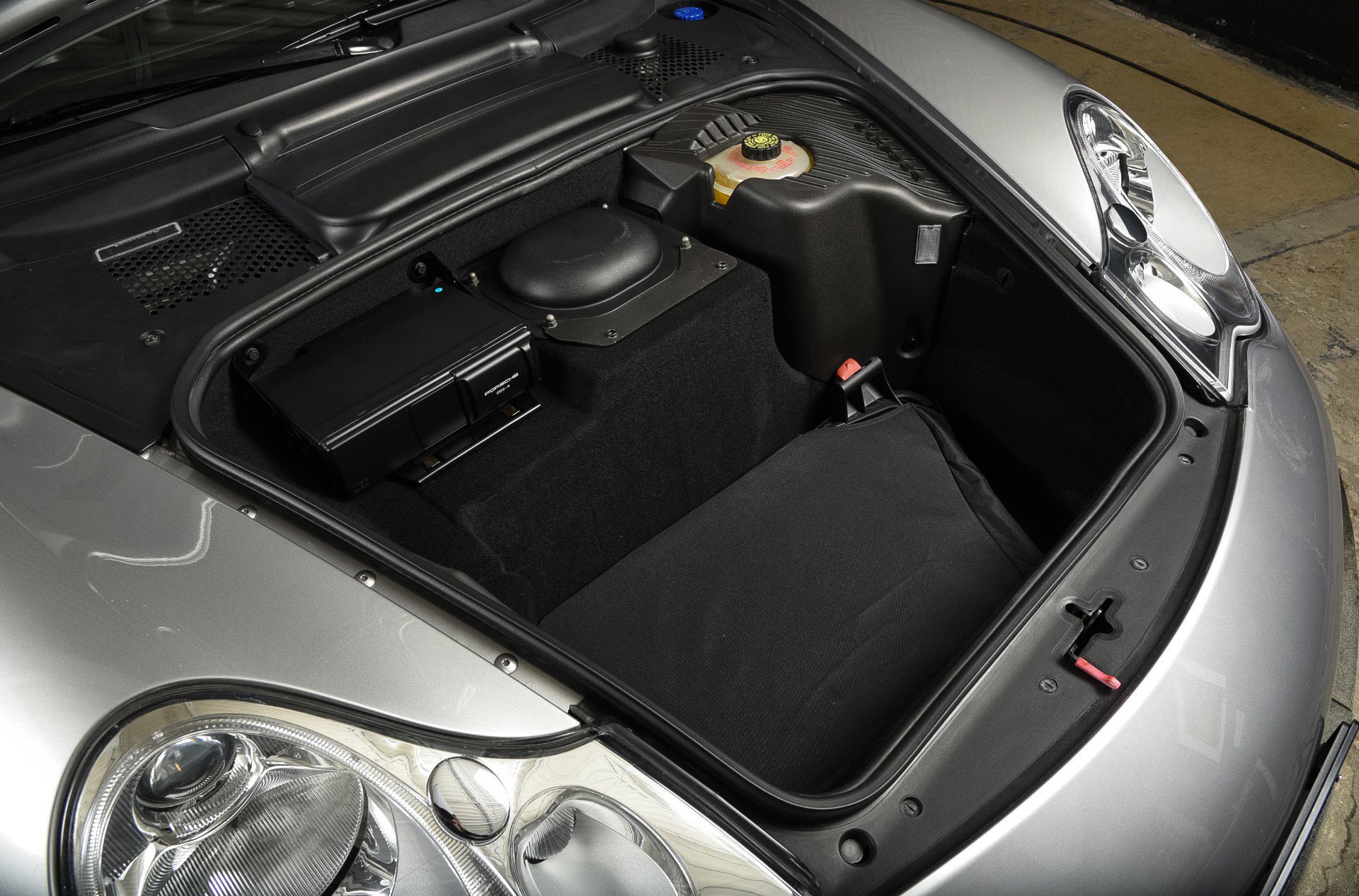 Used 2005 Porsche 911 Turbo image 28