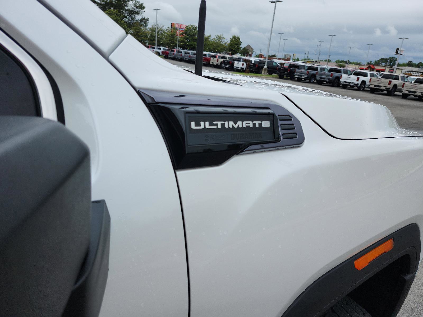 Certified 2025 GMC Sierra 2500 Denali Ultimate AWD/4WD image 8
