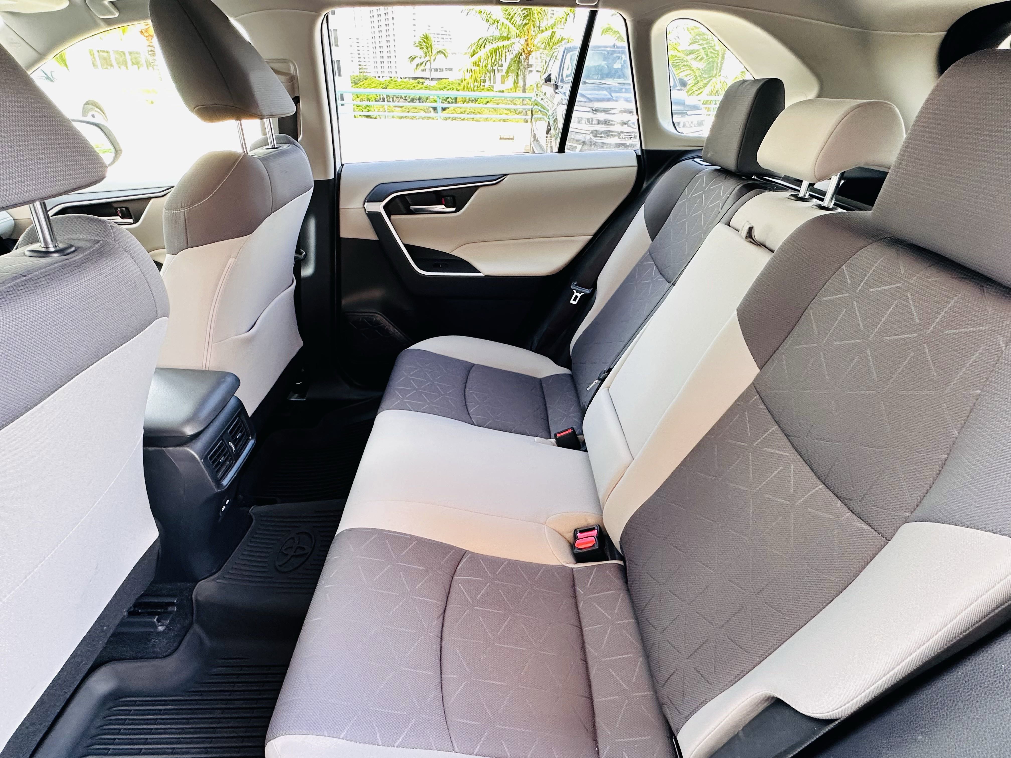 Used 2022 Toyota RAV4 XLE image 22