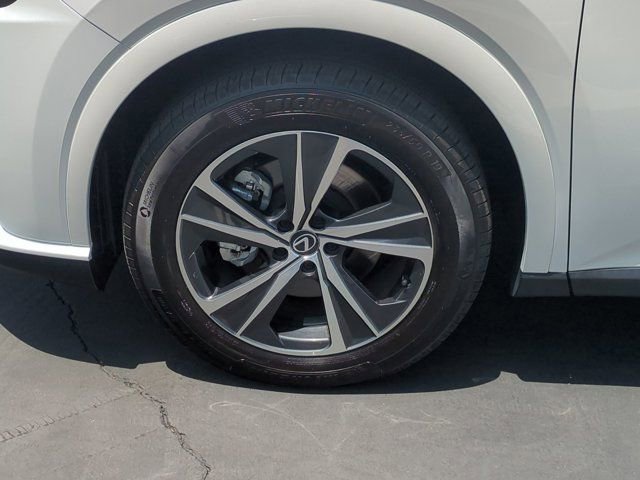 Used 2024 Lexus RX 350 Premium w/ Convenience Package FWD image 9