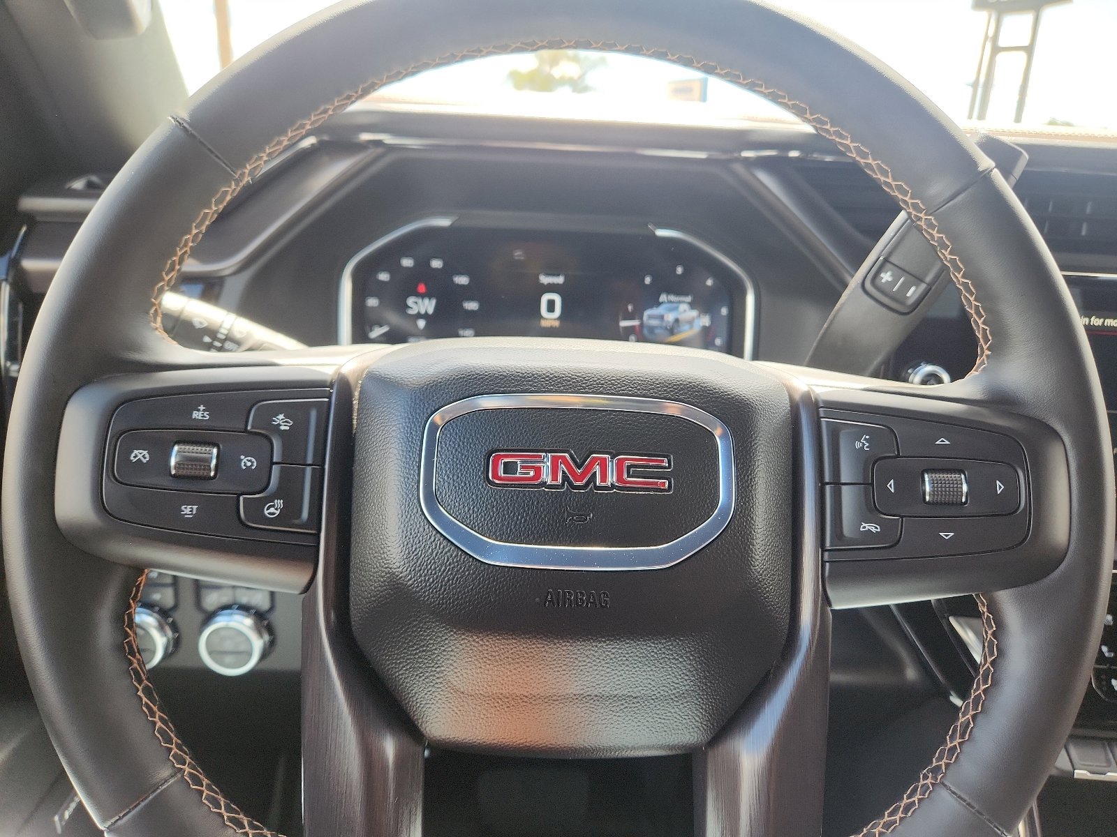 Used 2025 GMC Sierra 2500 AT4 w/ Technology Package AWD/4WD image 19