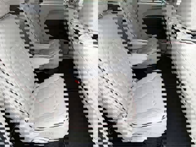 Used 2017 Chrysler Pacifica Limited w/ UConnect Theater Package image 19