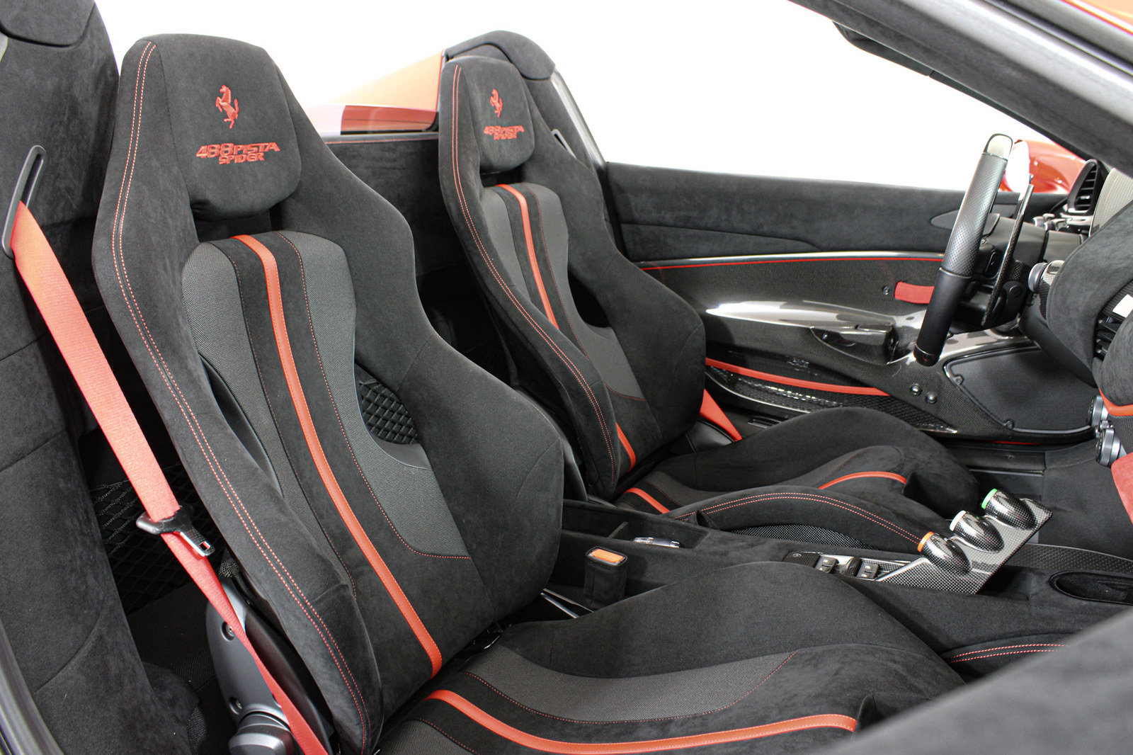 Certified 2019 Ferrari 488 Pista Spider RWD image 31