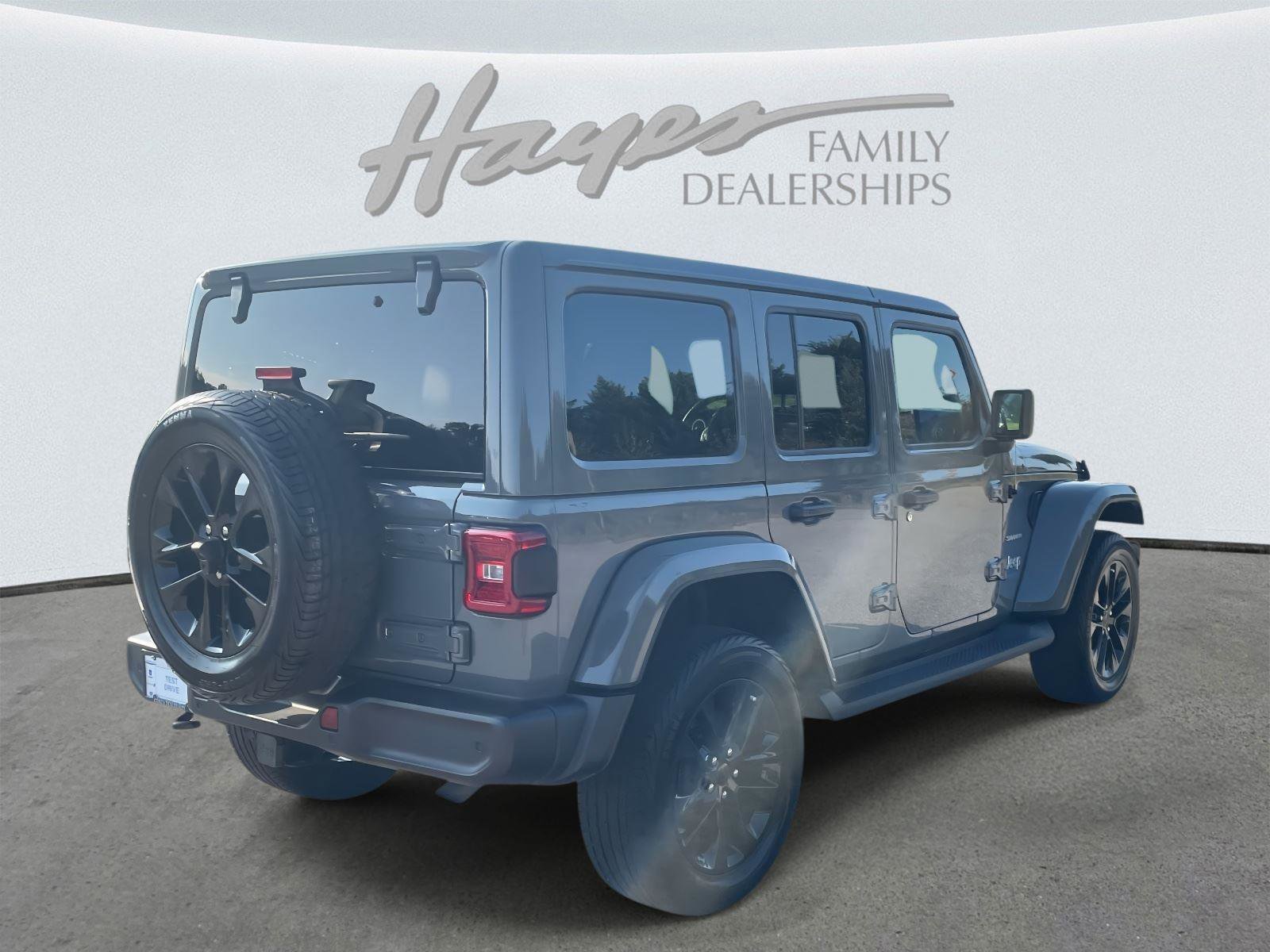 Used 2021 Jeep Wrangler Unlimited Sahara w/ Safety Group AWD/4WD image 25