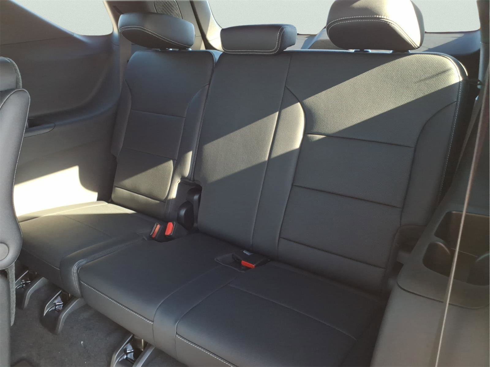 New 2026 Chevrolet Traverse LT image 12