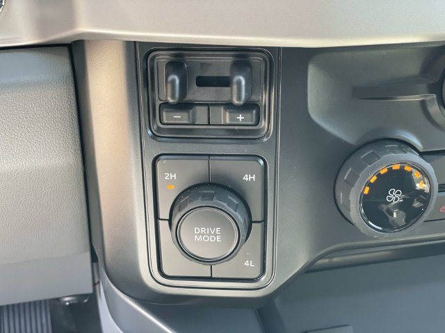 New 2026 Ford F350 XLT w/ XLT Premium Package AWD/4WD image 16