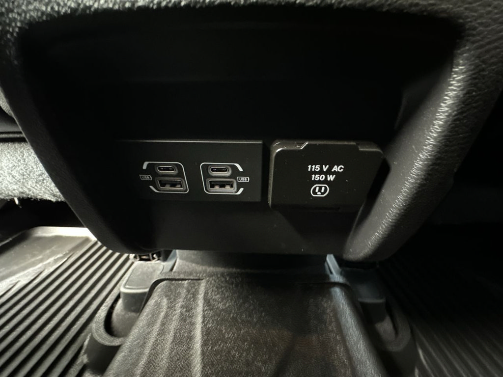 Used 2023 Jeep Cherokee Trailhawk w/ Trailer Tow Group AWD/4WD image 44