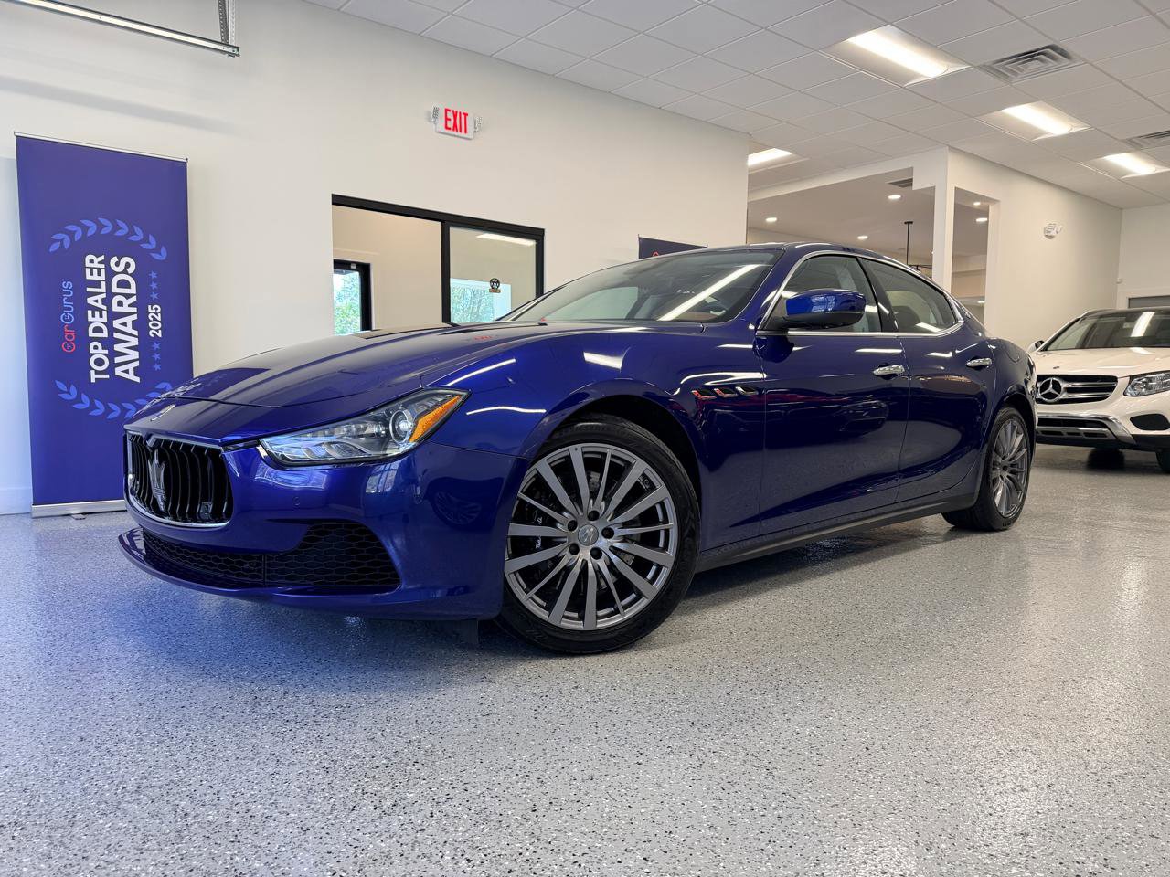 Used 2017 Maserati Ghibli S image 2