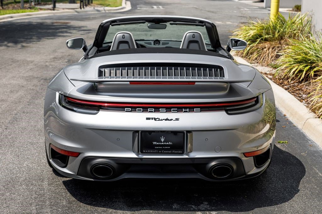 Used 2021 Porsche 911 Turbo image 4