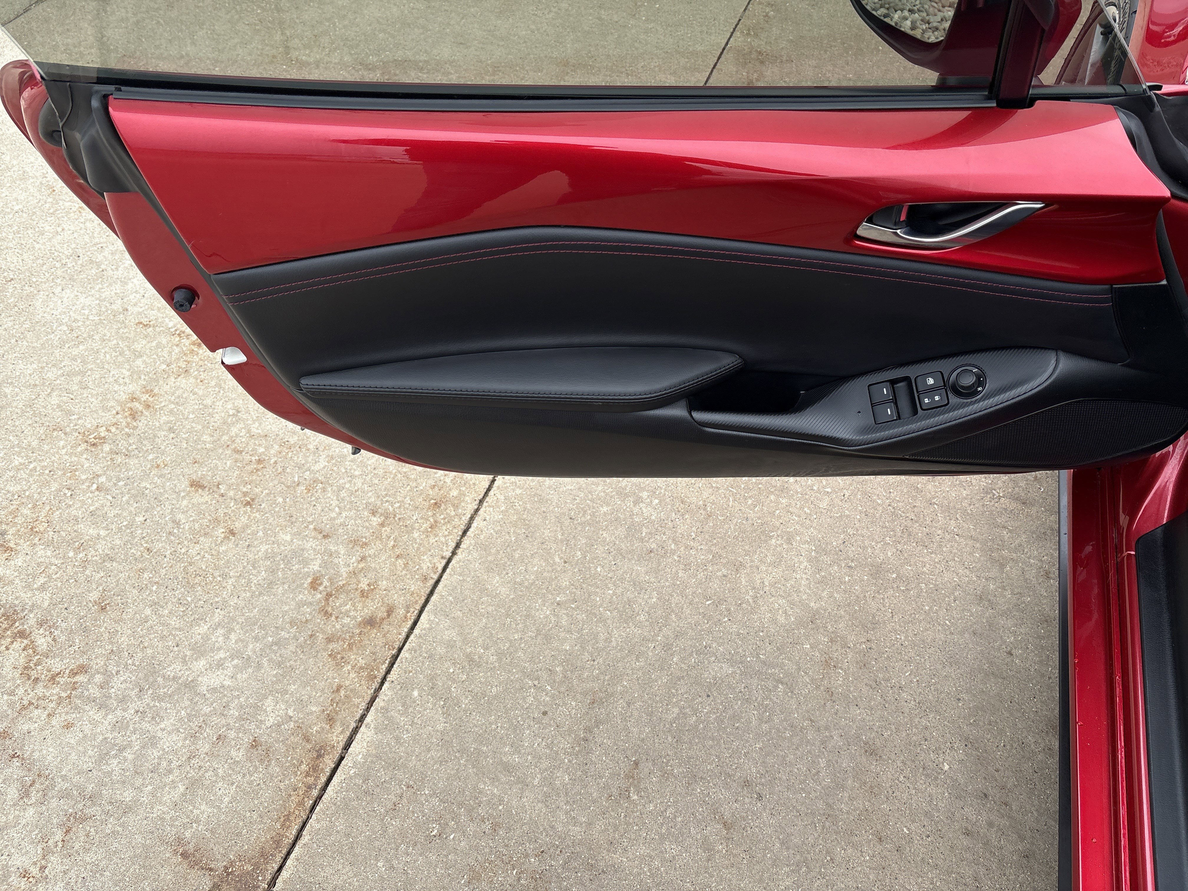 Used 2017 MAZDA MX-5 Miata RF Grand Touring RWD image 10