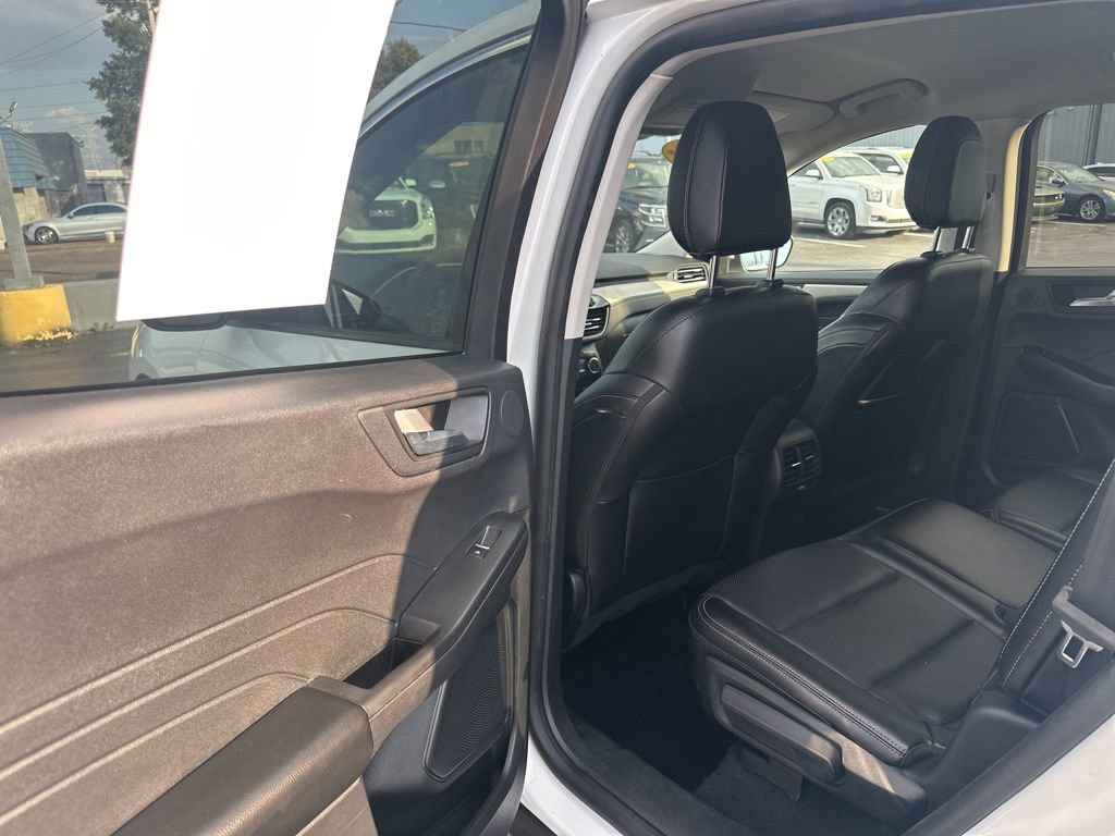 Used 2022 Ford Escape SEL w/ Technology Package image 25