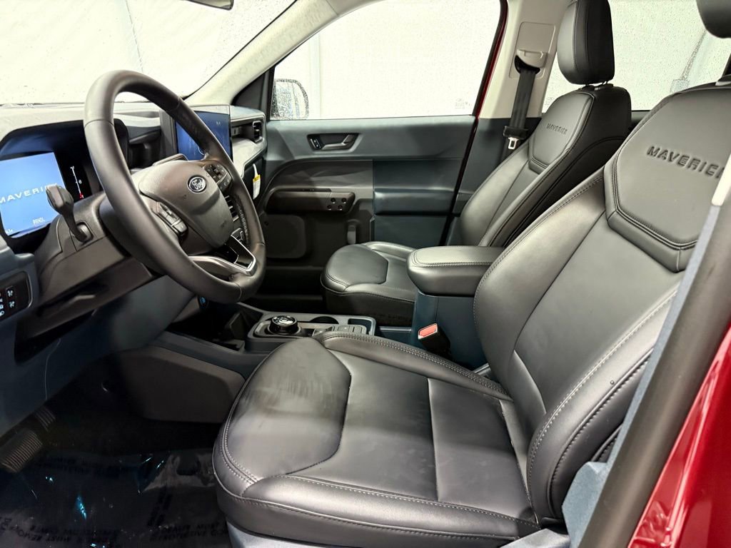 New 2025 Ford Maverick Lariat w/ Black Appearance Package image 12