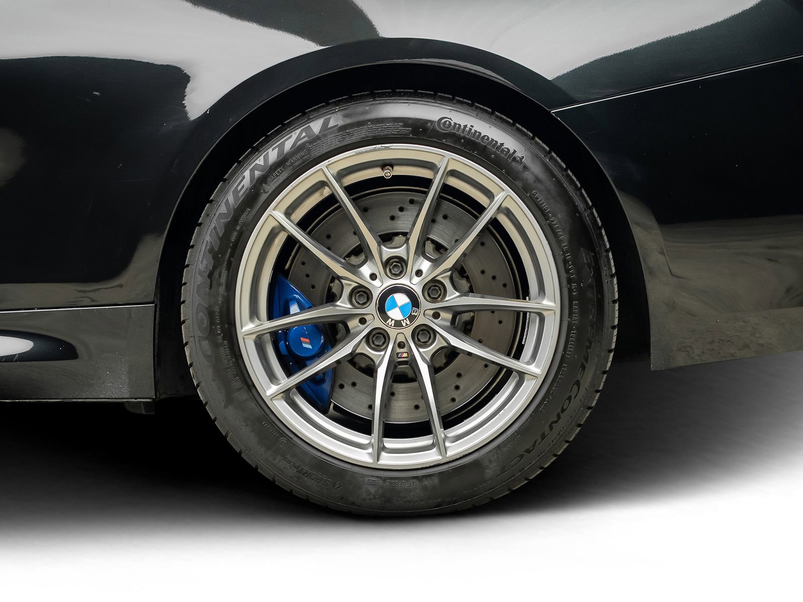 Used 2015 BMW M4 Convertible image 29