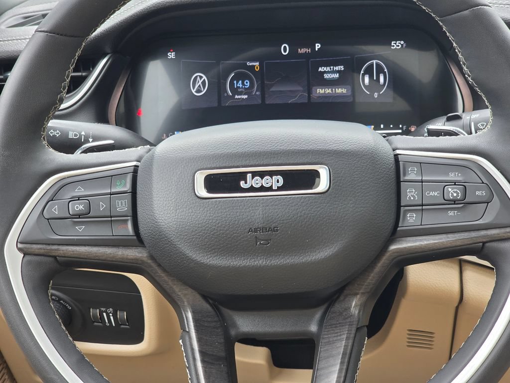 Used 2023 Jeep Grand Cherokee Limited AWD/4WD image 20