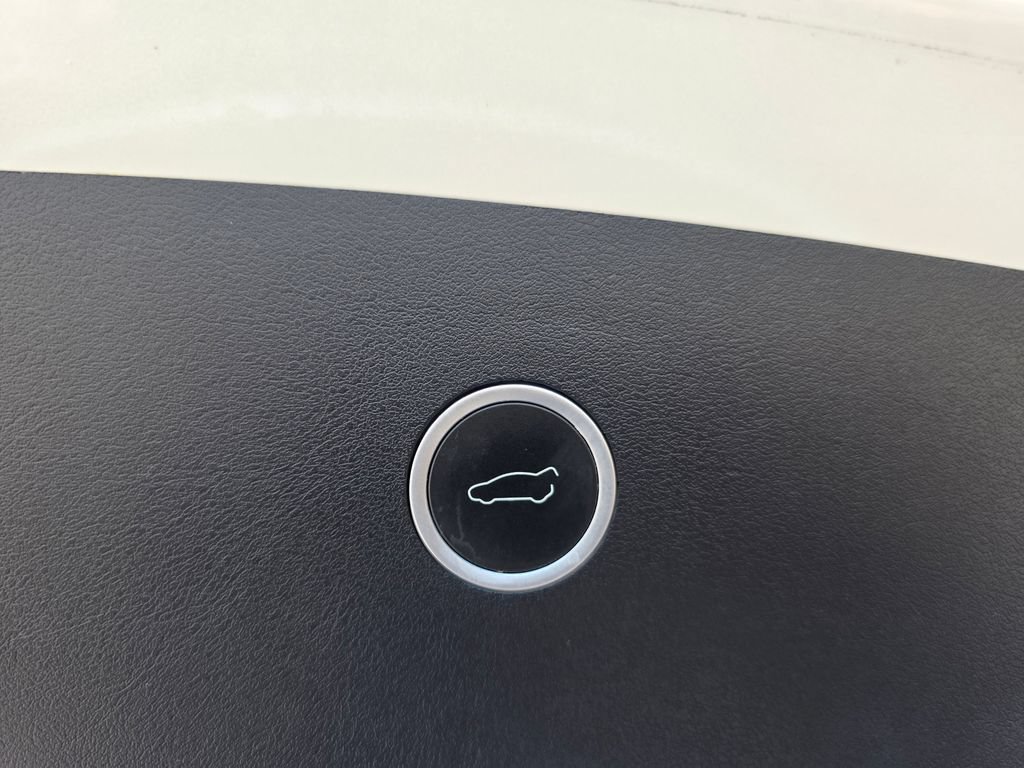 Used 2020 Tesla Model X Long Range AWD/4WD image 33