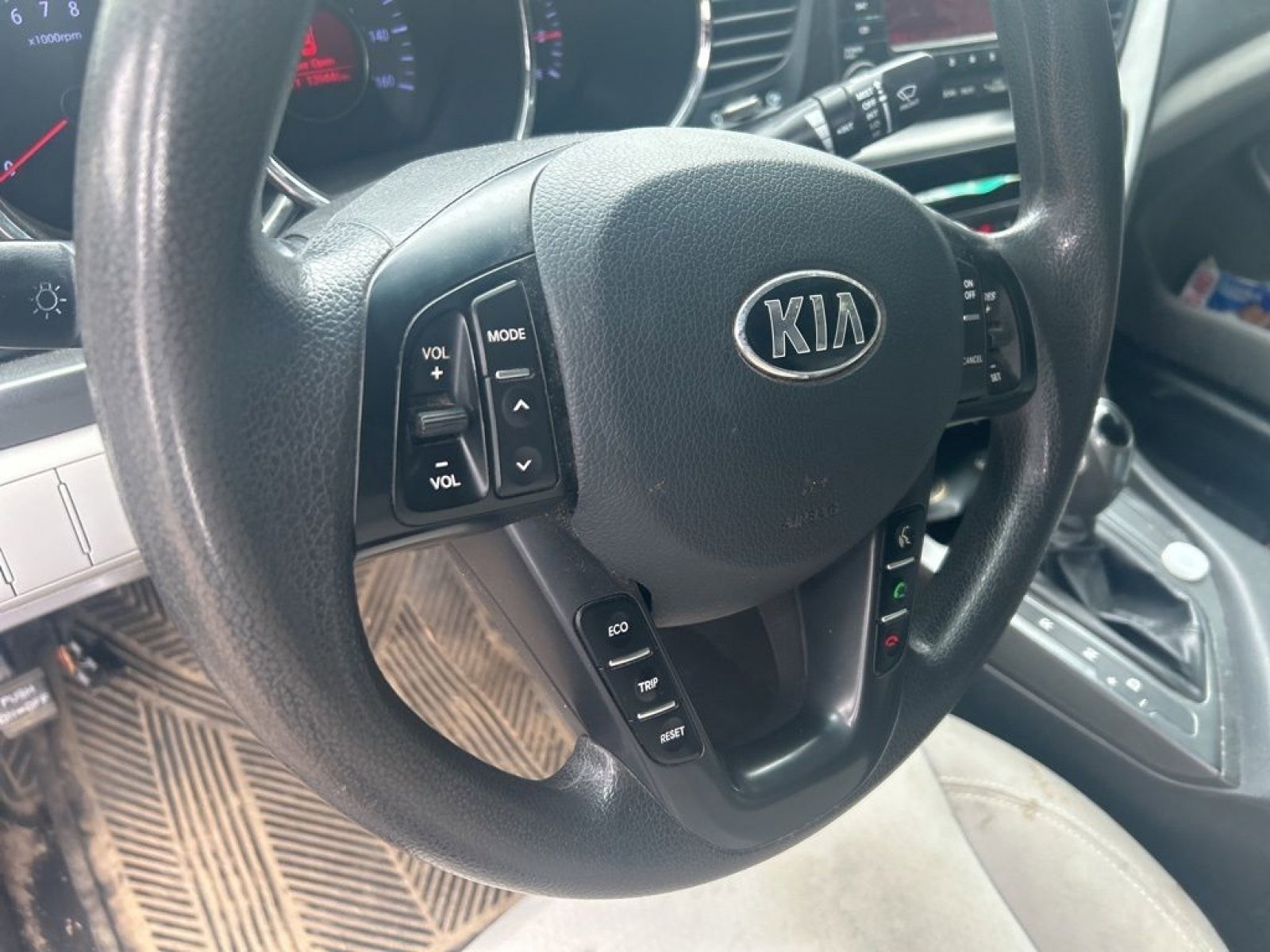 Used 2013 Kia Optima LX FWD image 10