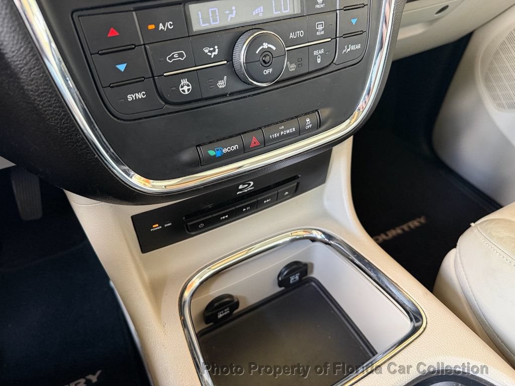 Used 2013 Chrysler Town & Country Limited w/ Luxury Group FWD image 50