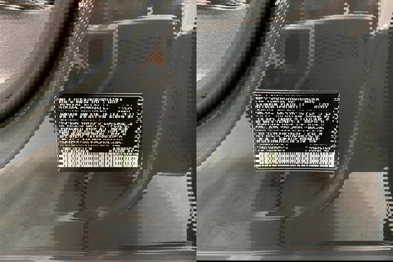 Used 2017 Volkswagen Passat 1.8T R-Line image 33