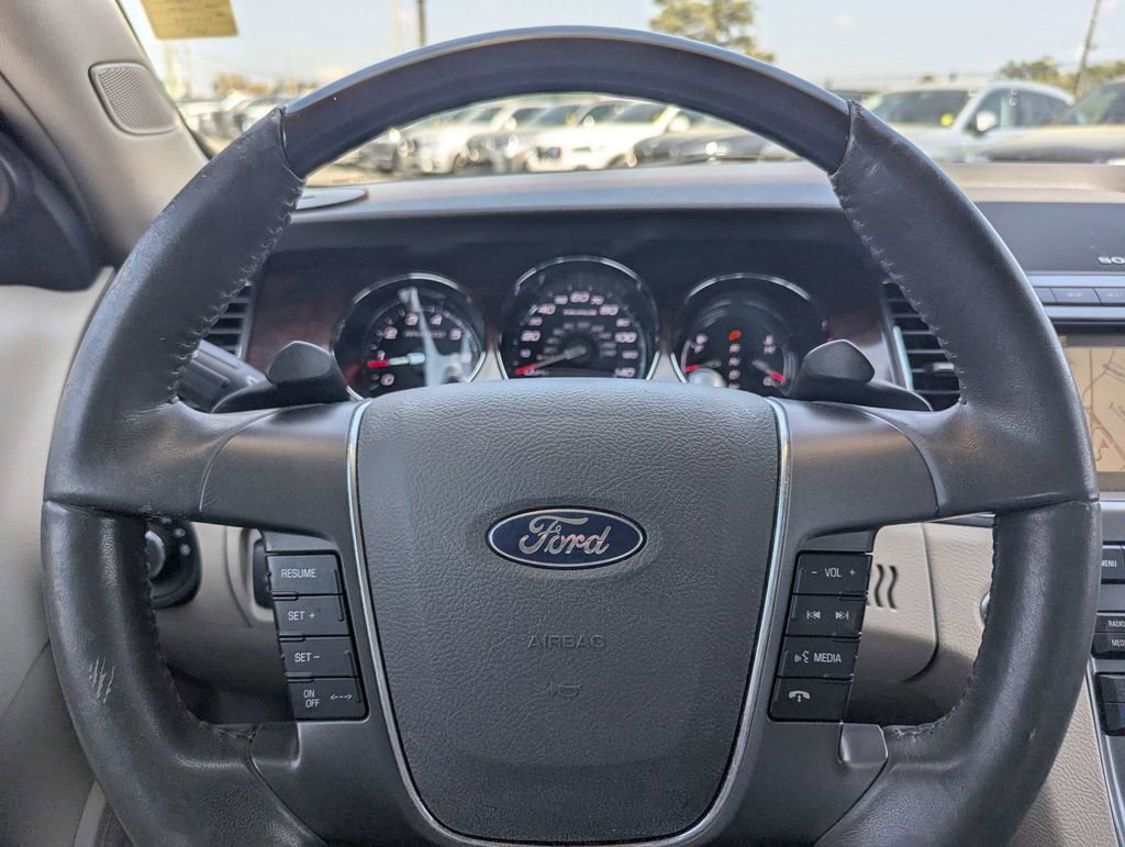 Used 2012 Ford Taurus Limited image 26