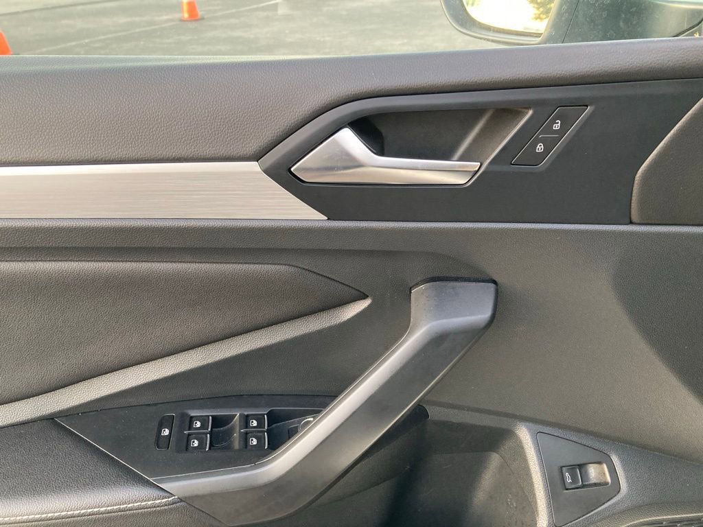 Used 2025 Volkswagen Jetta S image 13