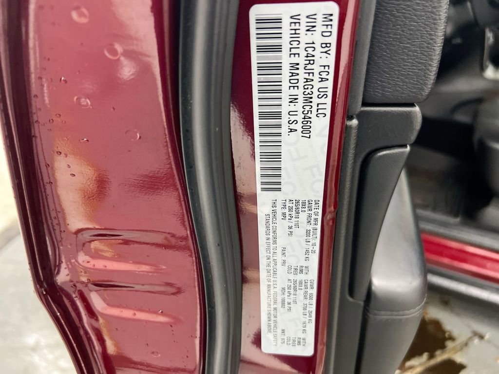 Used 2021 Jeep Grand Cherokee Laredo image 27