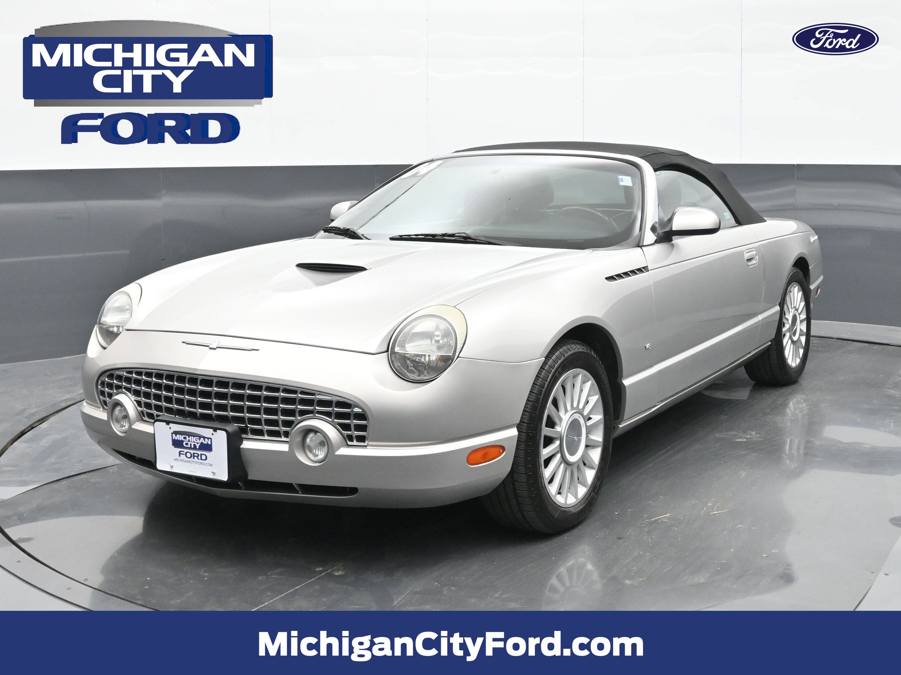 Used 2004 Ford Thunderbird Base image 1