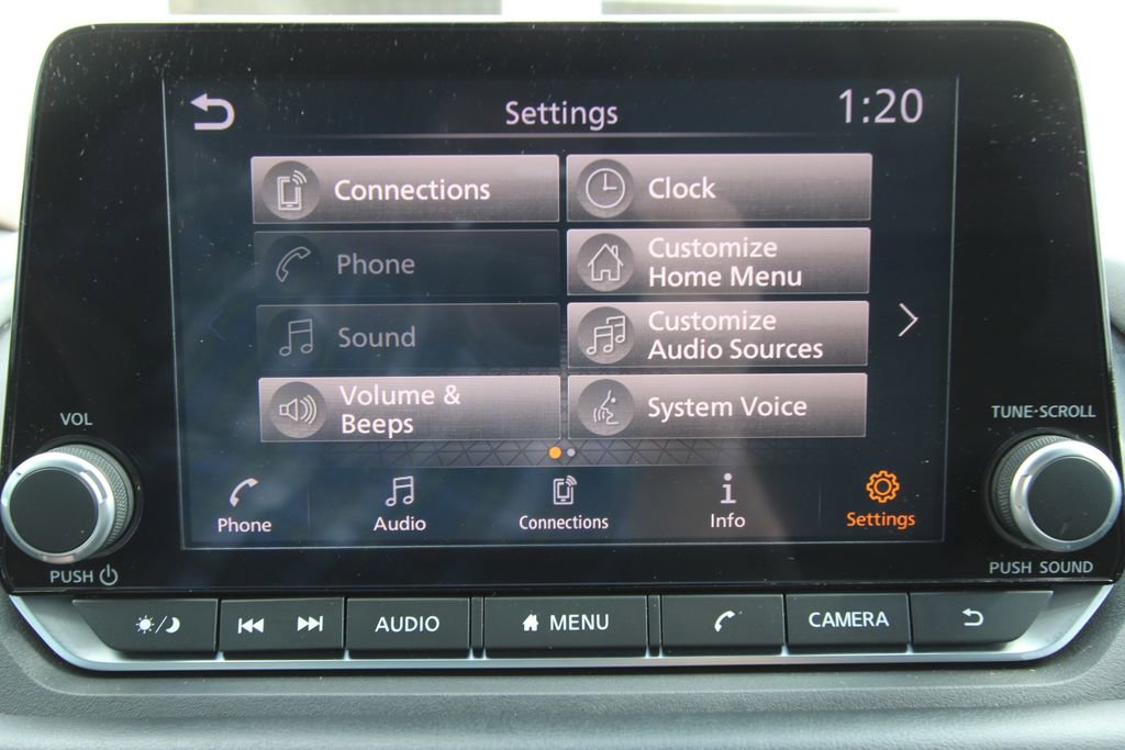 Used 2022 Nissan Rogue S image 29