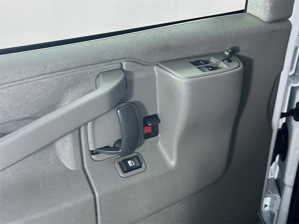 Used 2023 GMC Savana 2500 w/ Driver Convenience Package image 24