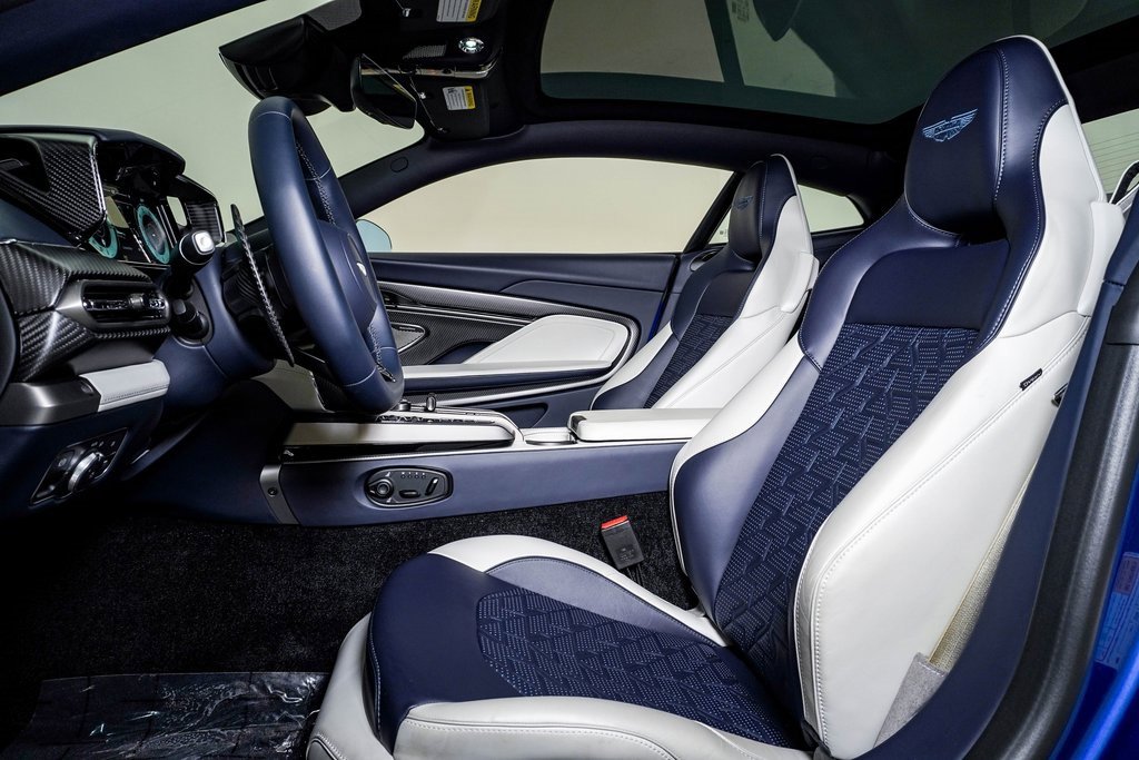 New 2025 Aston Martin Vanquish image 20