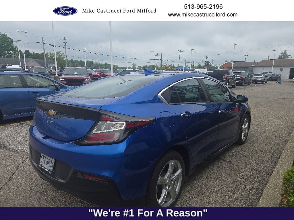 Used 2018 Chevrolet Volt LT w/ Comfort Package FWD image 4