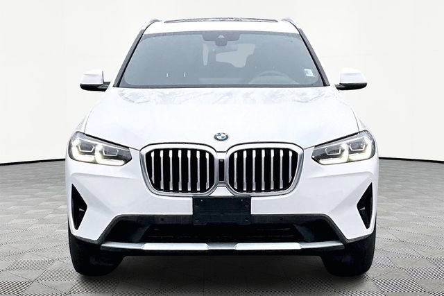 Used 2024 BMW X3 xDrive30i w/ Premium Package image 2